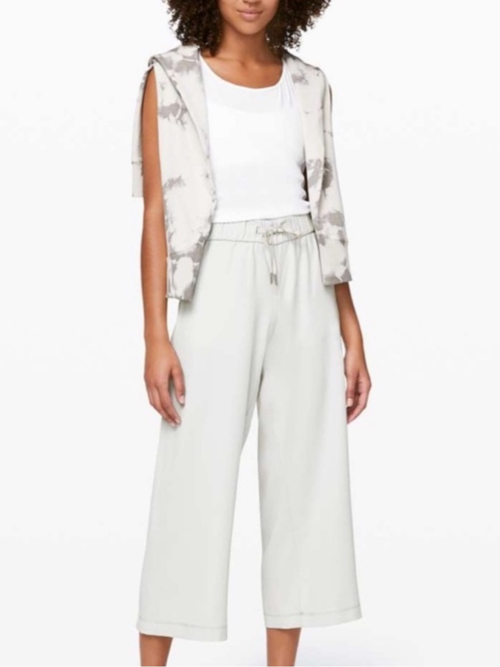 Lululemon On The Fly Wide Leg 7/8 Pants Woven in Bone | Size 2